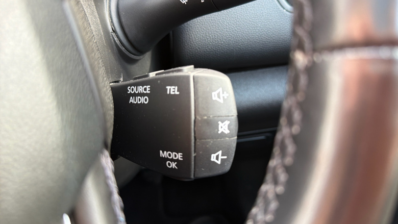 Renault Kadjar 1.6 dCi Signature Nav 5dr 4WD Diesel Hatchback